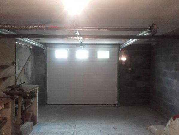 Porte de garage sectionnelle plafond hublot rouen