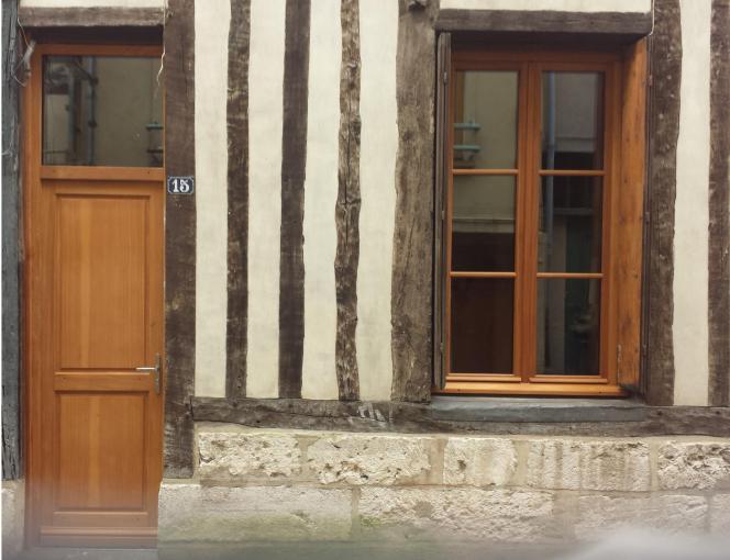 Porte d entree bois et fenetre bois rouen